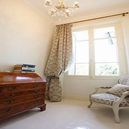 Les Roses Blanches Villa